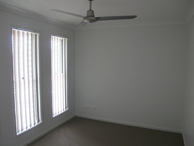 22 Messenger Crescent, Springfield Lakes QLD 4300