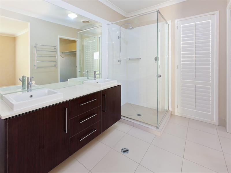 17 Daisy Street, Springfield Lakes QLD 4300