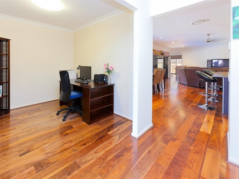 8 Aurelius Street, Augustine Heights QLD 4300