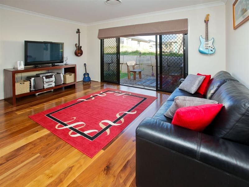 8 Aurelius Street, Augustine Heights QLD 4300