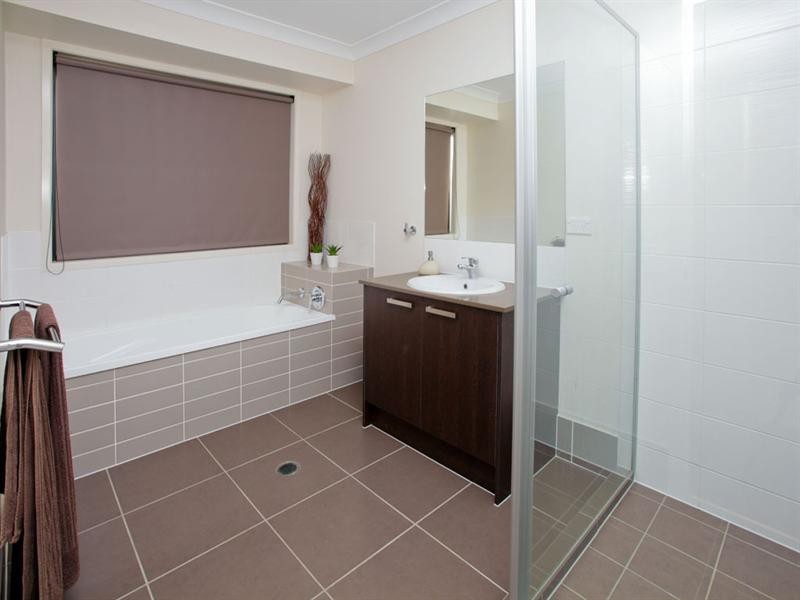 8 Aurelius Street, Augustine Heights QLD 4300