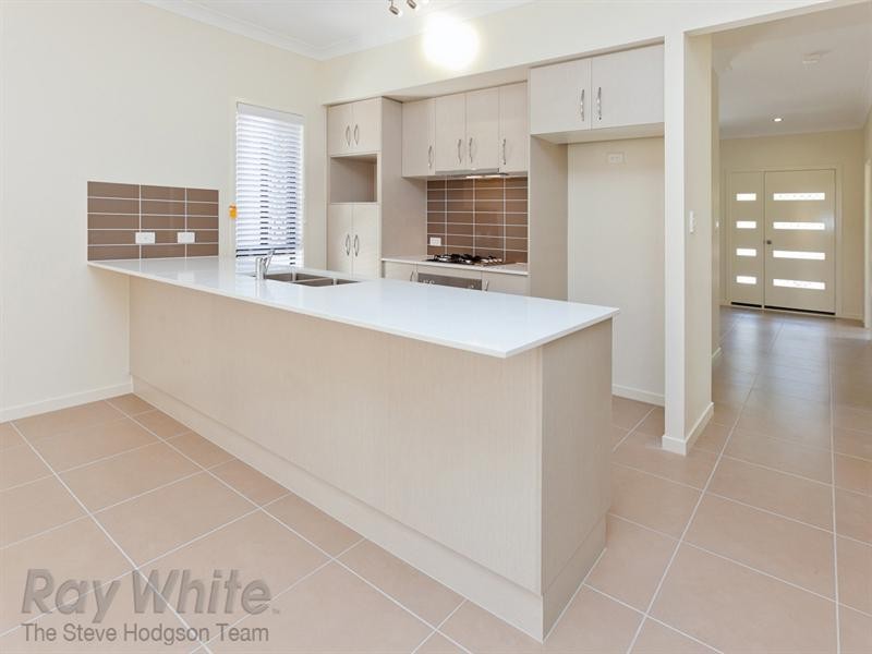 48 Parkland Drive, Springfield Lakes QLD 4300