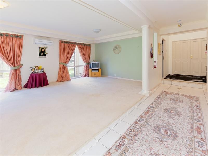 38 High Street, Forest Lake QLD 4078