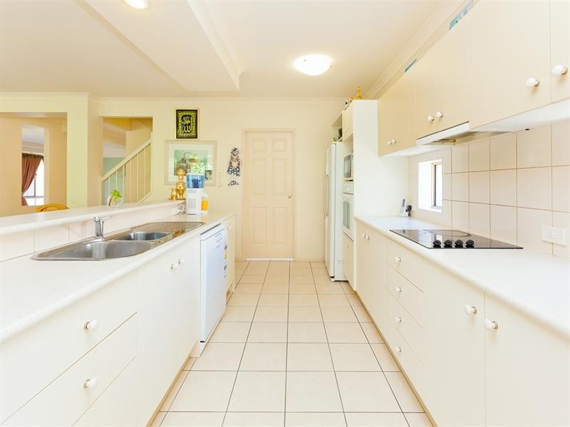 38 High Street, Forest Lake QLD 4078