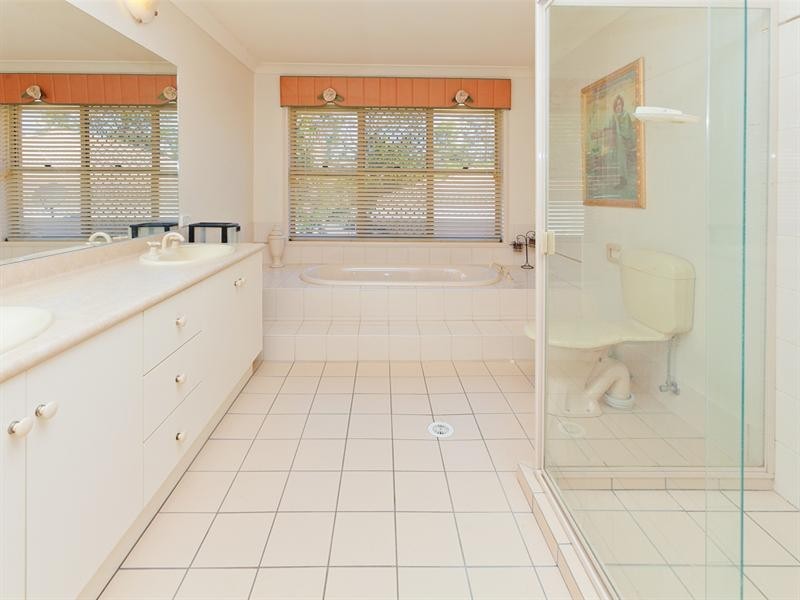 38 High Street, Forest Lake QLD 4078