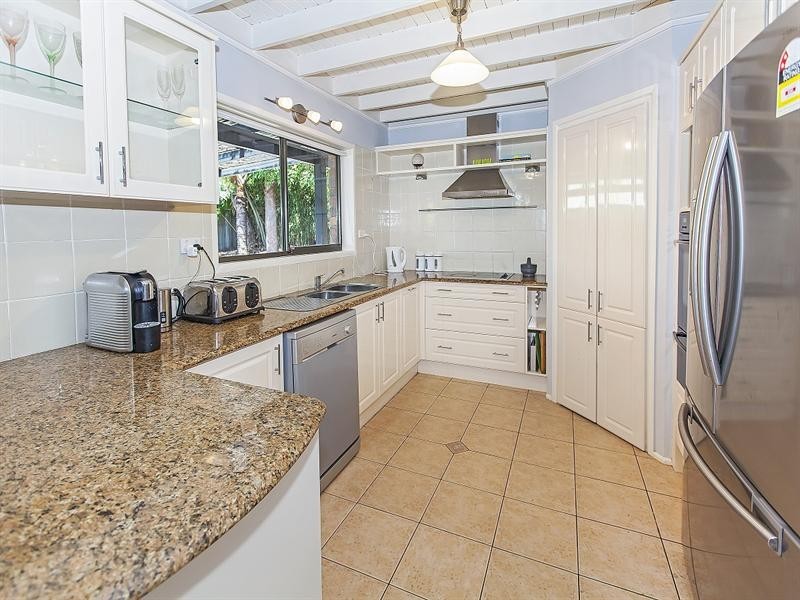 6 Mal Street, Camira QLD 4300