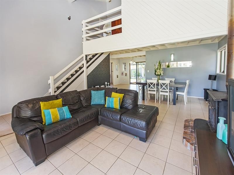 6 Mal Street, Camira QLD 4300