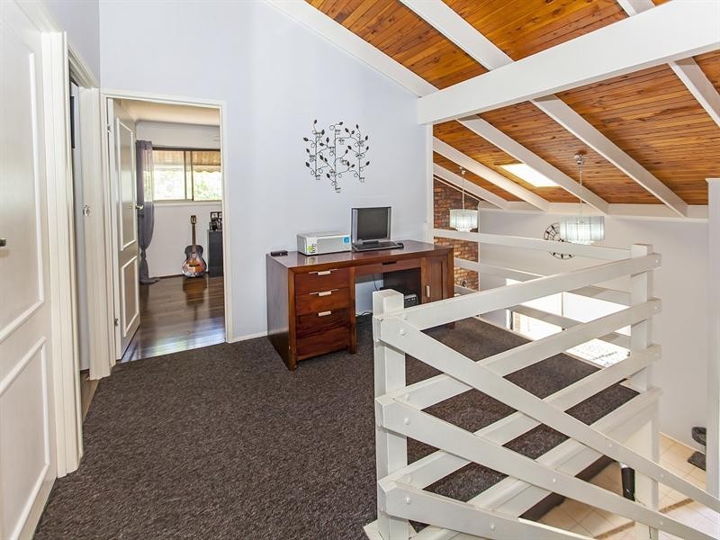 6 Mal Street, Camira QLD 4300