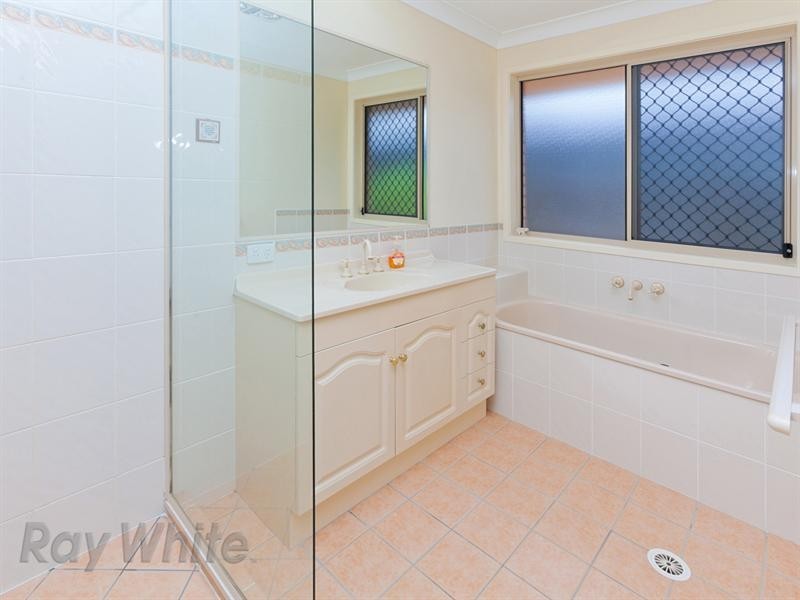 5 Greenland Court, Springfield QLD 4300