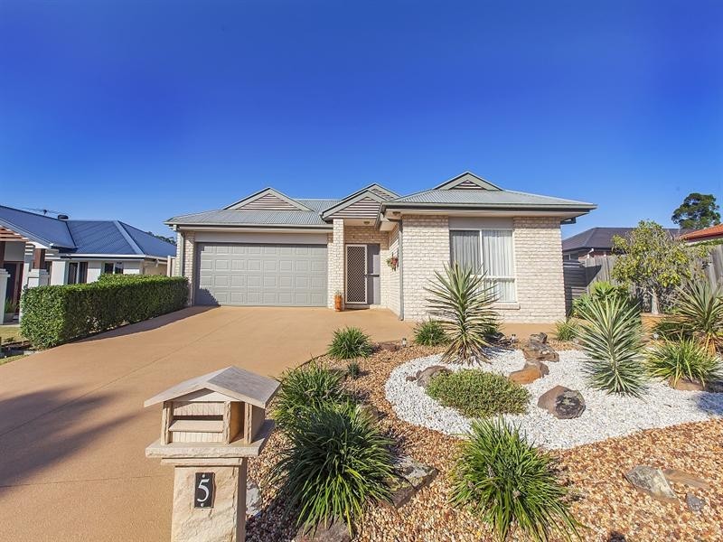5 Fort Close, Springfield Lakes QLD 4300