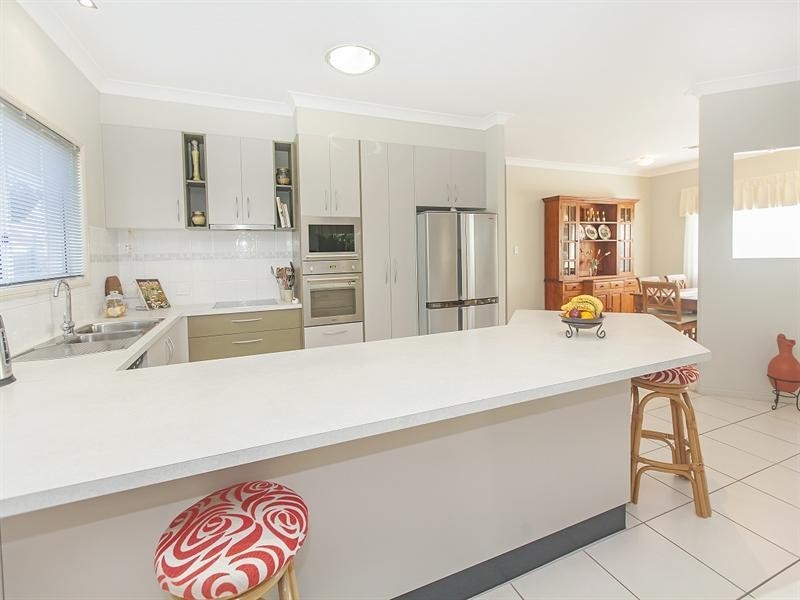 5 Fort Close, Springfield Lakes QLD 4300