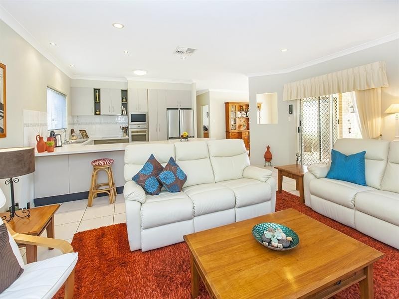 5 Fort Close, Springfield Lakes QLD 4300