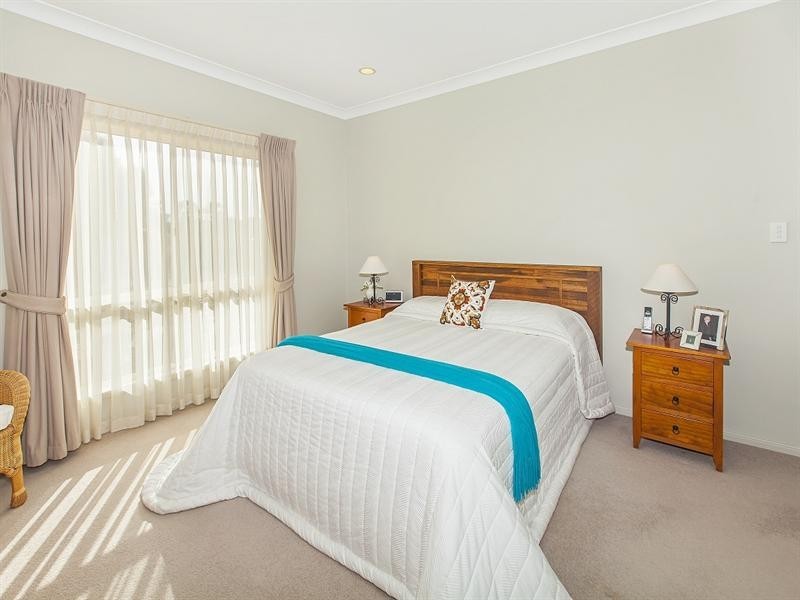 5 Fort Close, Springfield Lakes QLD 4300