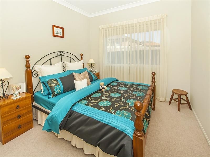 5 Fort Close, Springfield Lakes QLD 4300