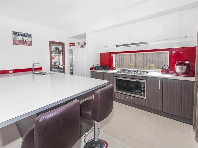 16 Laguna Crescent, Springfield Lakes QLD 4300