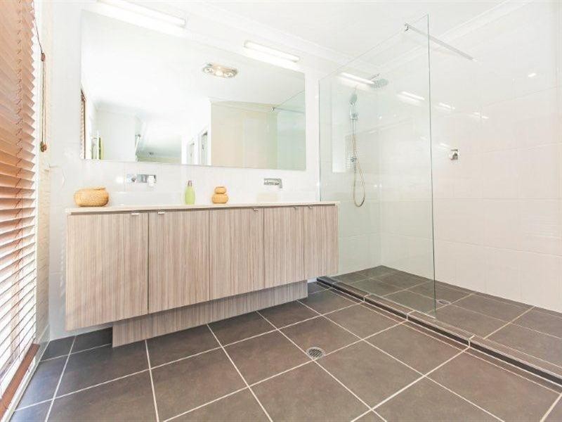 16 Laguna Crescent, Springfield Lakes QLD 4300