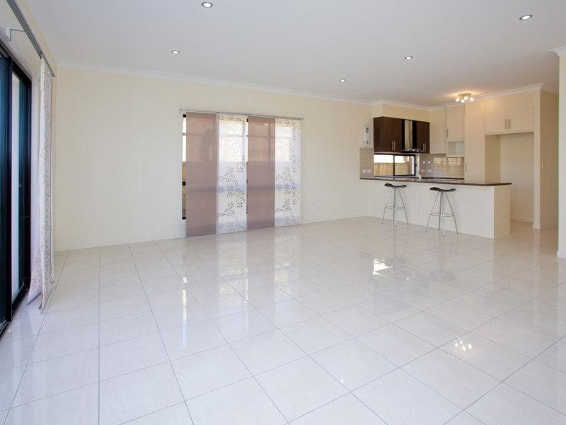 12 Rosella Crescent, Springfield Lakes QLD 4300