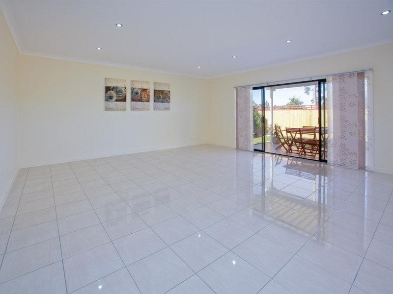 12 Rosella Crescent, Springfield Lakes QLD 4300
