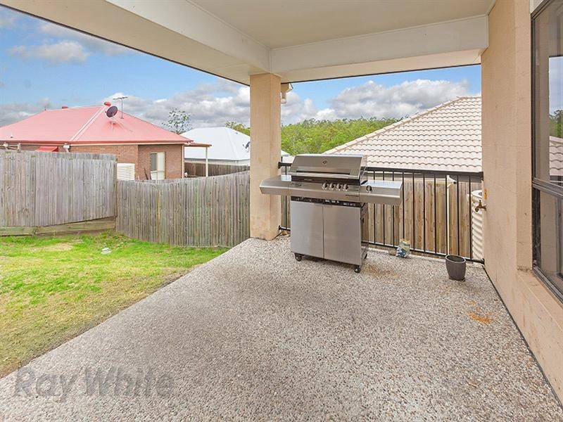 2 Alton Towers Street, Springfield Lakes QLD 4300