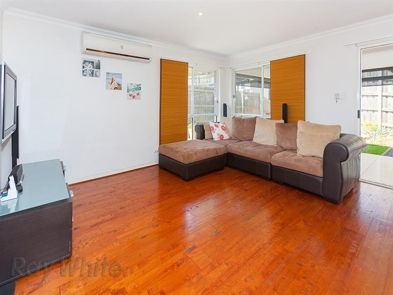 2 Cove Place, Springfield Lakes QLD 4300