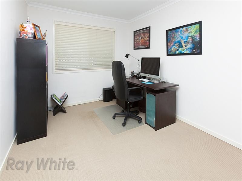 2 Cove Place, Springfield Lakes QLD 4300