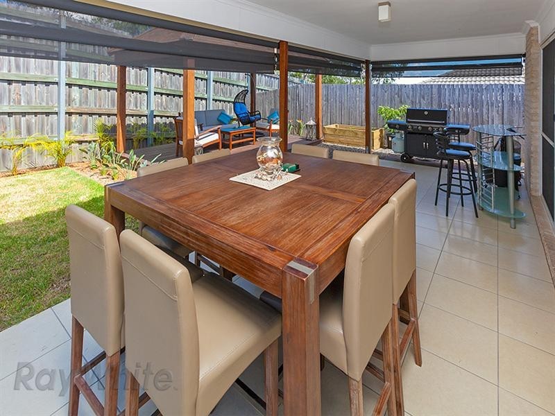 2 Cove Place, Springfield Lakes QLD 4300