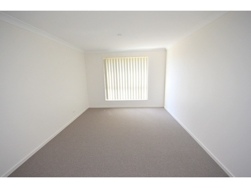 21 Cardena Drive, Augustine Heights QLD 4300