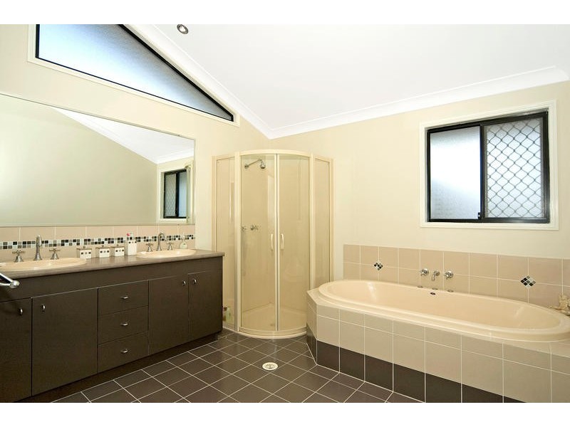 23 Burlington Terrace, Springfield Lakes QLD 4300