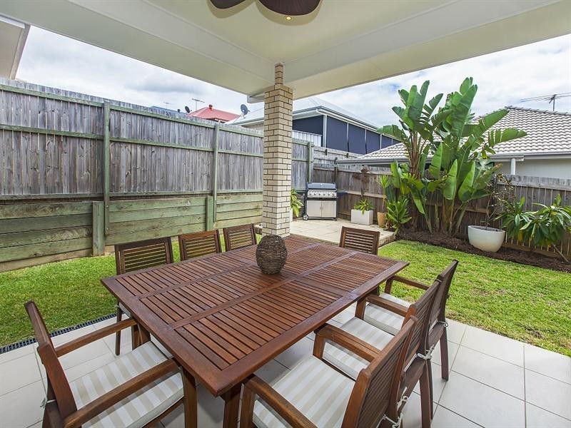 8 Alton Towers Street, Springfield Lakes QLD 4300