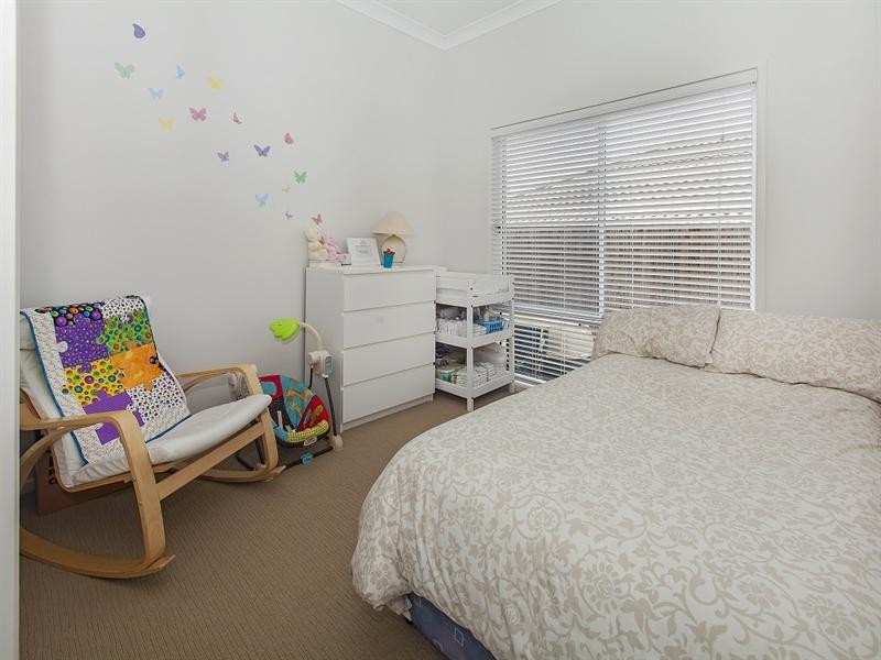8 Alton Towers Street, Springfield Lakes QLD 4300