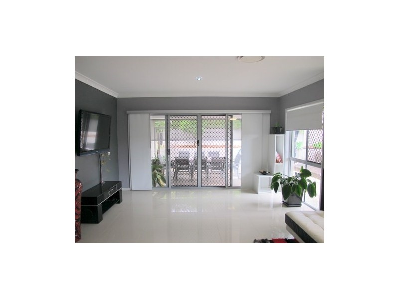 1 Bluebell Place, Brookwater QLD 4300