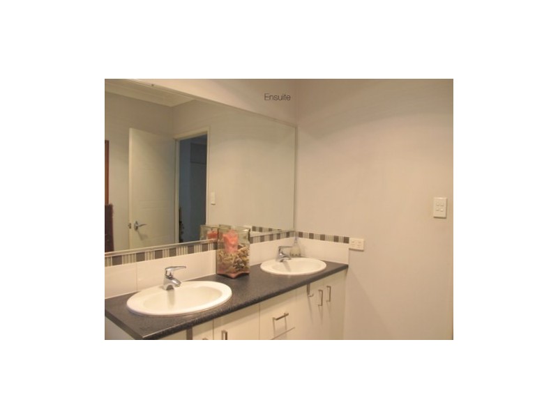 1 Bluebell Place, Brookwater QLD 4300