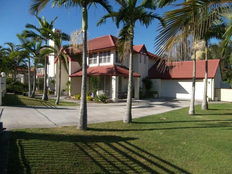 6 Santolina Place, Sinnamon Park QLD 4073