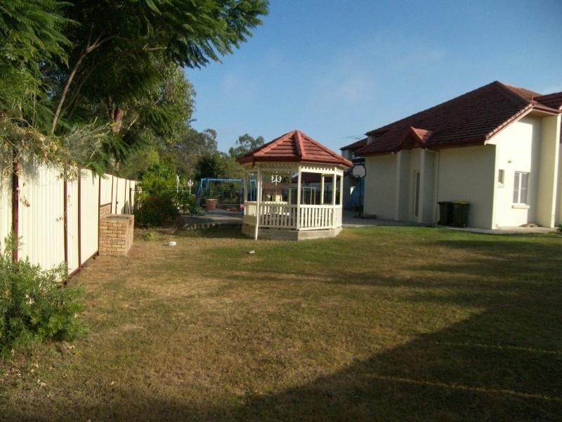 6 Santolina Place, Sinnamon Park QLD 4073