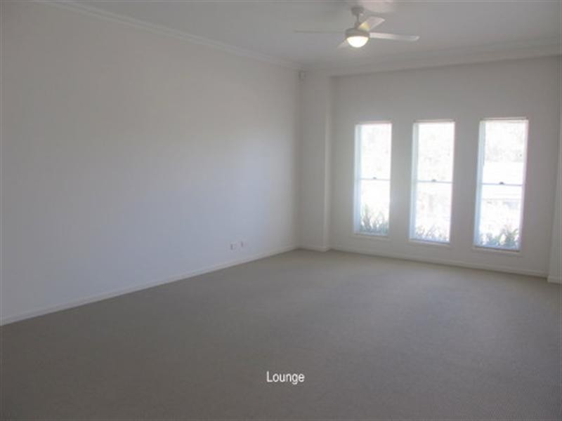 10 Bluebell Place, Brookwater QLD 4300