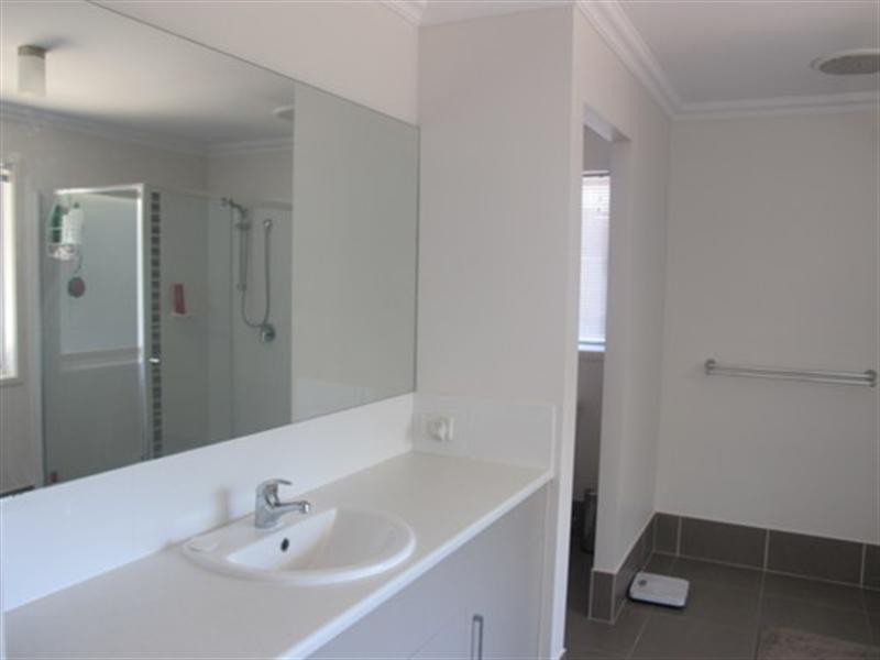 10 Bluebell Place, Brookwater QLD 4300