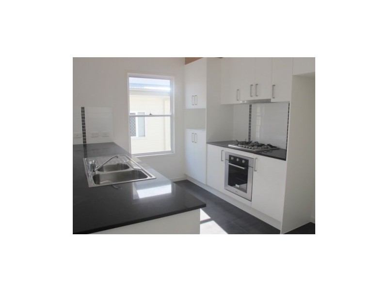 40 Rosella Crescent, Springfield Lakes QLD 4300