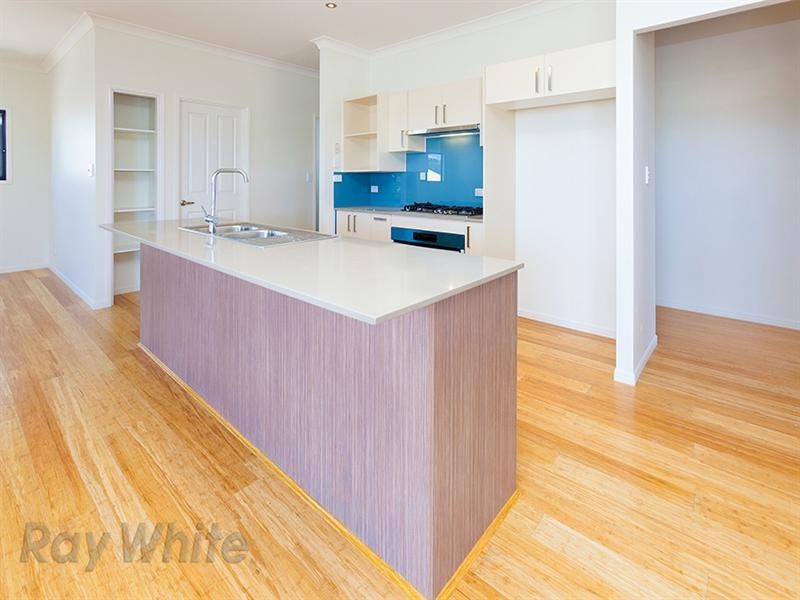 24 Brock Drive, Springfield Lakes QLD 4300