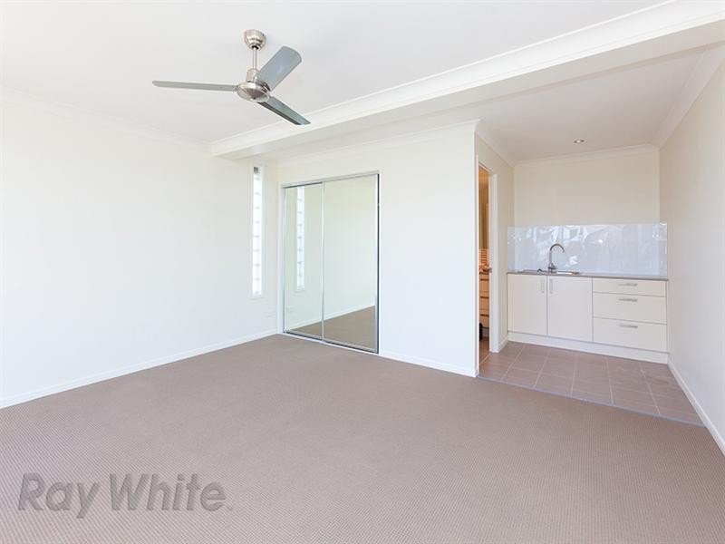 24 Brock Drive, Springfield Lakes QLD 4300