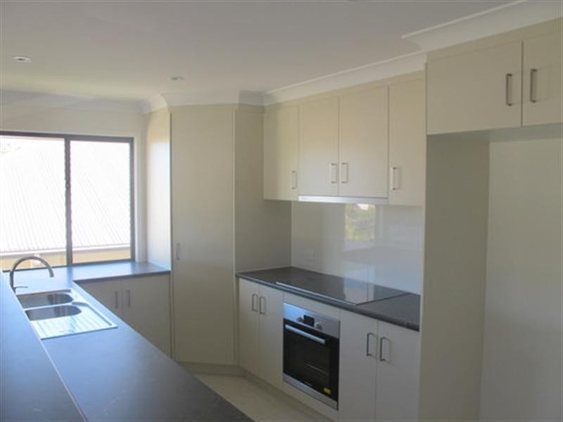 45 Waterside Drive, Springfield Lakes QLD 4300