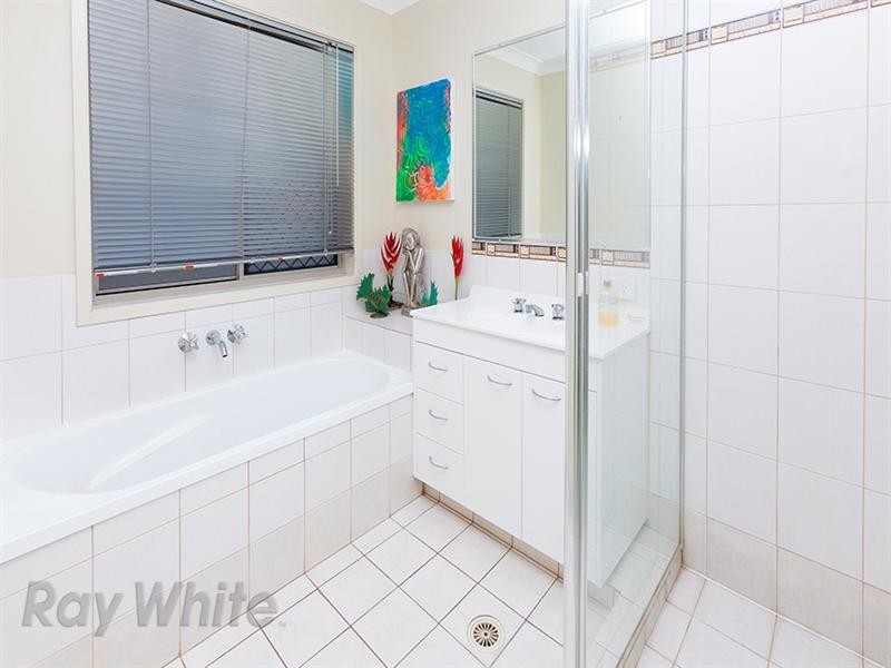 10 Janus Grove, Springfield Lakes QLD 4300