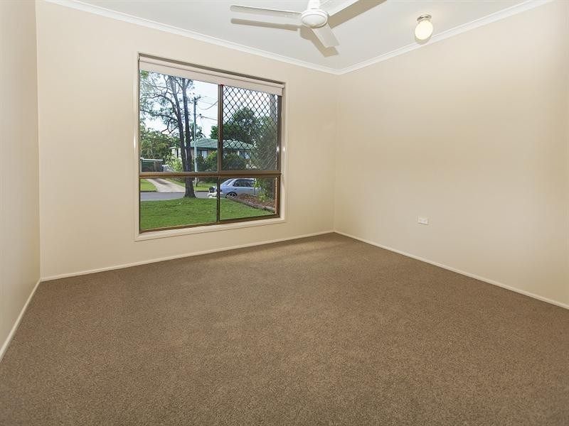 12 Lorraine Street, Camira QLD 4300