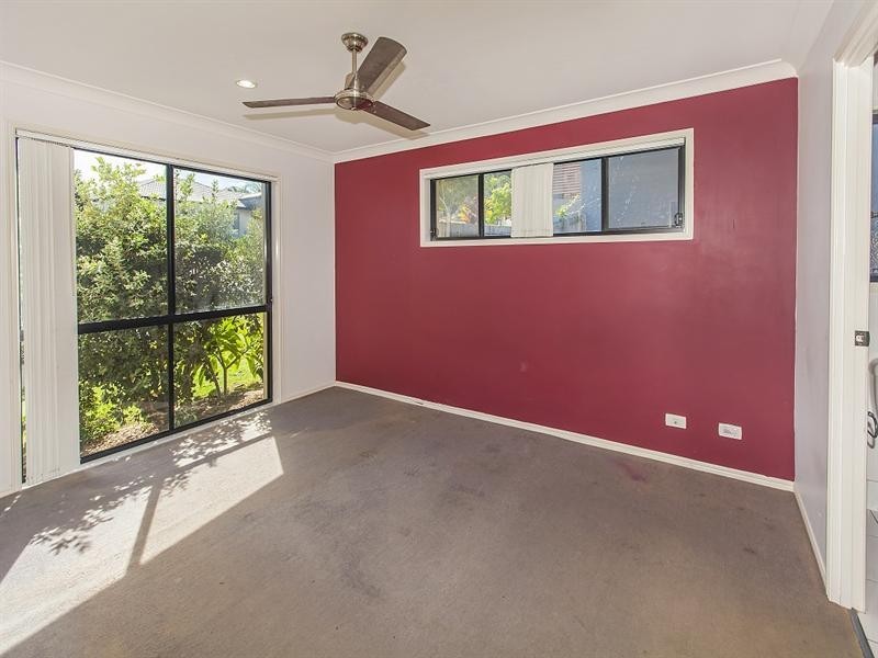 16 Greenwood Street, Springfield Lakes QLD 4300