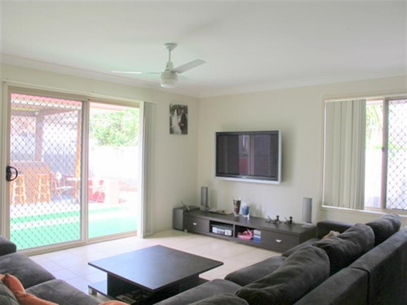 6 Apollo Place, Springfield Lakes QLD 4300