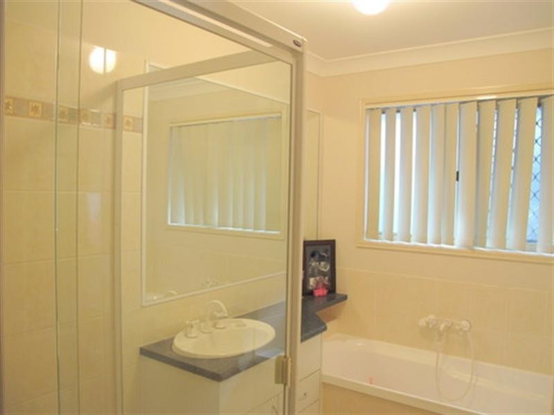 6 Apollo Place, Springfield Lakes QLD 4300