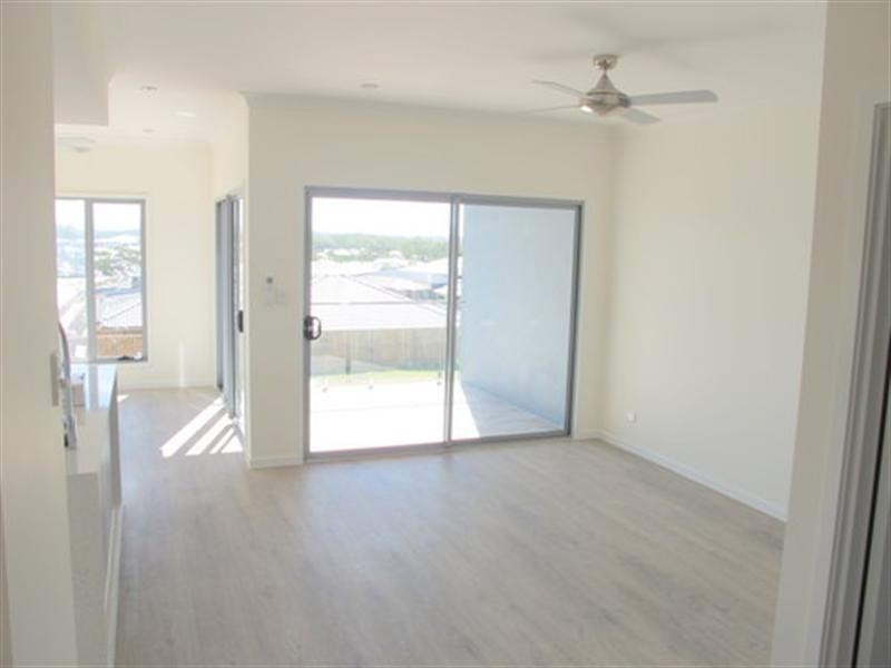 2/35 Tea Trees Avenue, Springfield Lakes QLD 4300