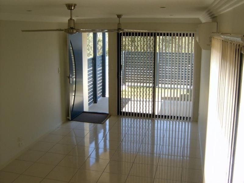 5 Jasper Place, Springfield QLD 4300