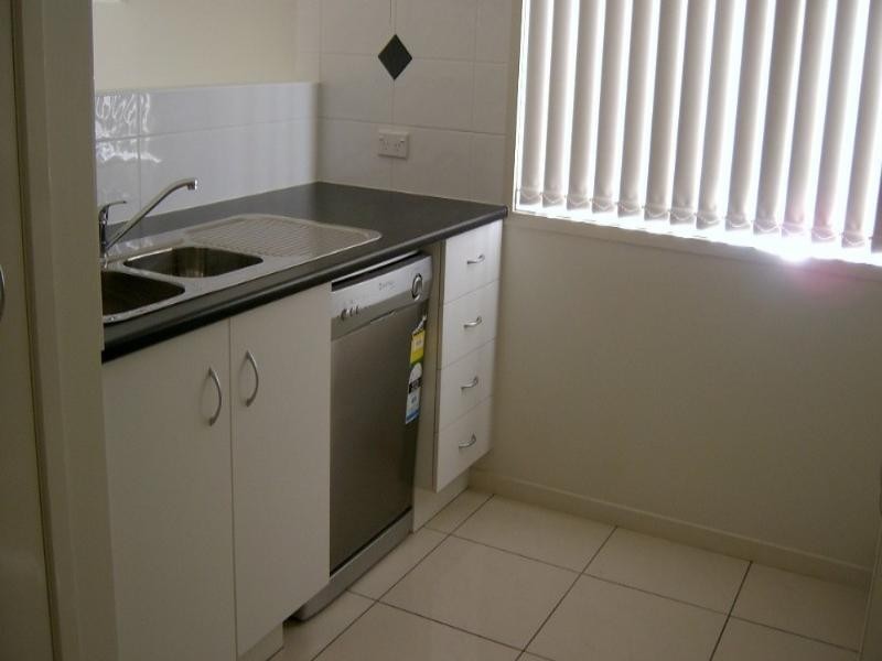 5 Jasper Place, Springfield QLD 4300