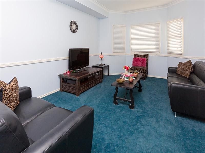 6 Chateau Street, Springfield Lakes QLD 4300