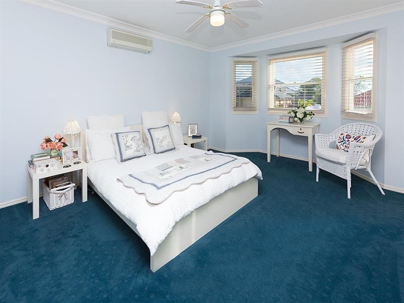 6 Chateau Street, Springfield Lakes QLD 4300